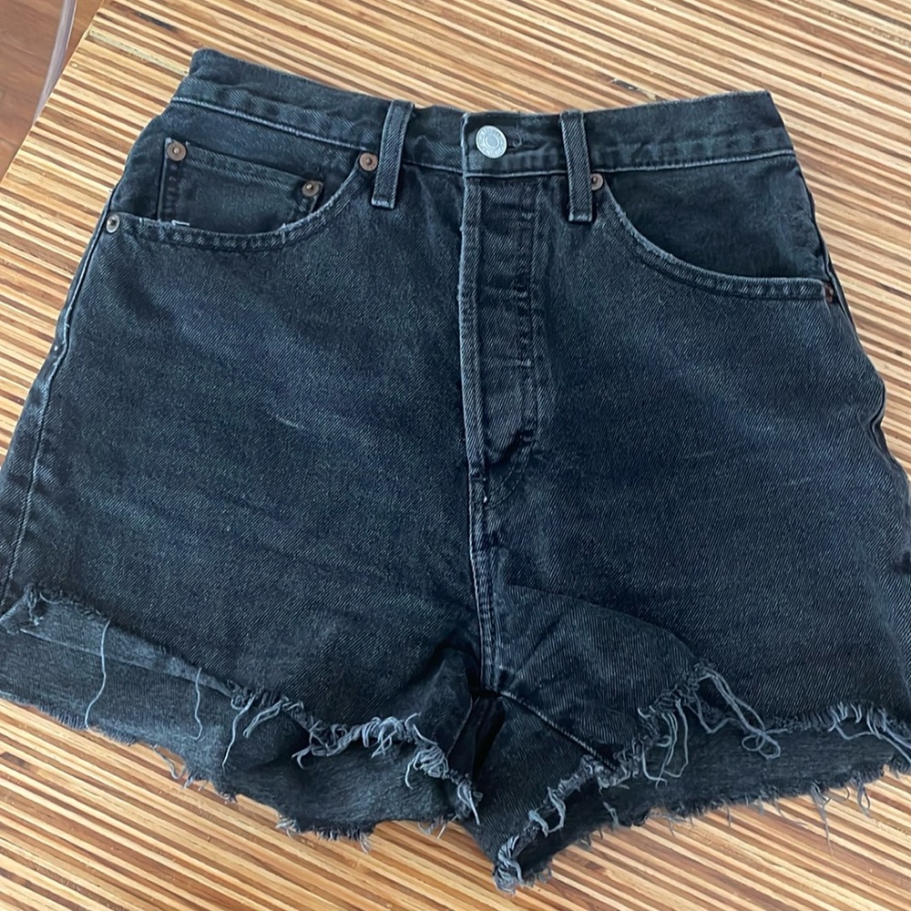 Re/Done 50’s high Rise cut off Jean shorts